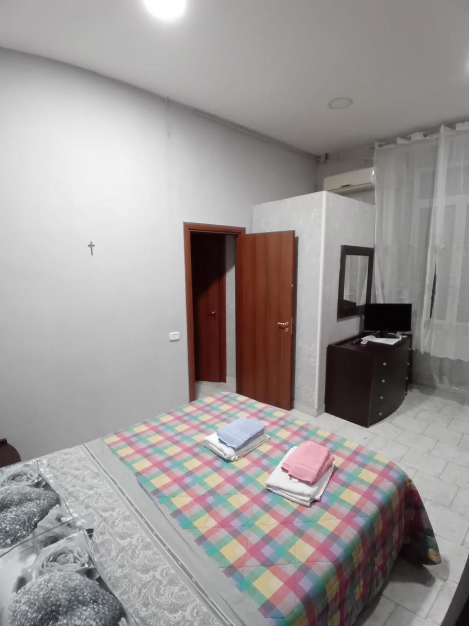 Sweet Life Apartment Наполи Екстериор снимка